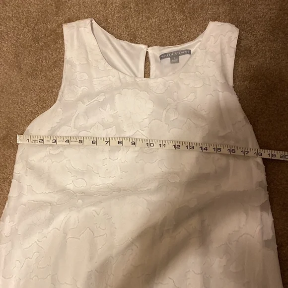 White Lace Top - Picture 6 of 9